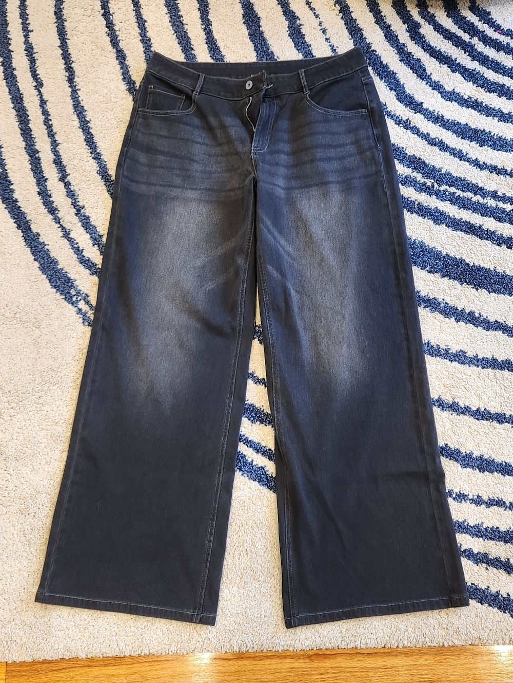 HALARA - NWOT - Black High-rise, Wide Leg Denin, L Tall